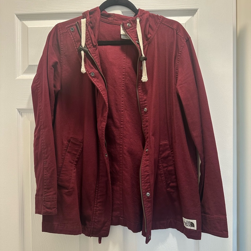 The North Face Women's Burgundy Lightweight Jacket